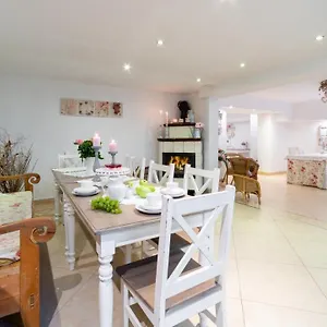 Izbica Bed & Breakfast